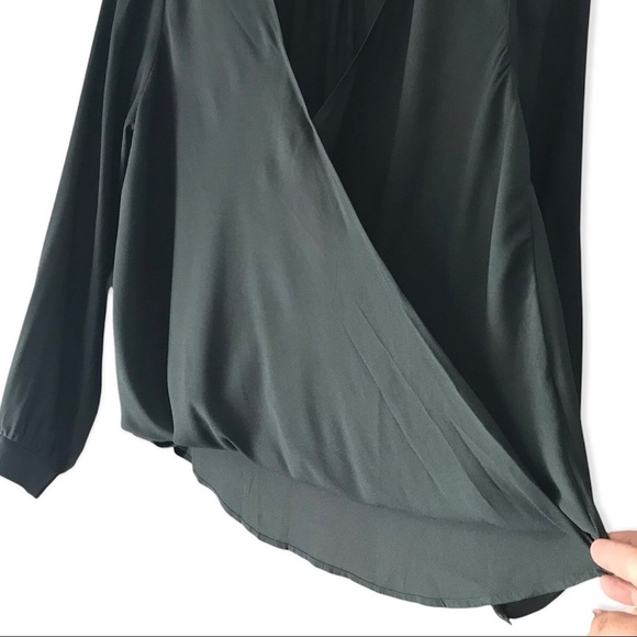 Lush Drape Hunter Green Long Sleeve Button Chocker Collar Blouse. Size Small - Picture 6 of 10